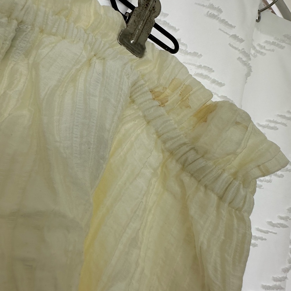 BCBG High Waist Cream Shorts - Picture 3 of 6